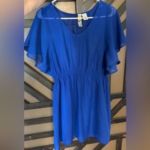 Light chiffon like dress